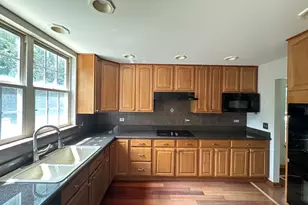 285 Shipland Dr, Crystal Lake, IL 60012 - Photo 5