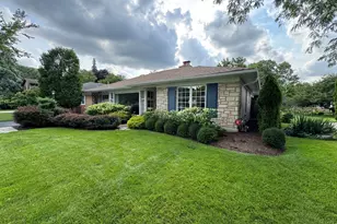 6618 N Lightfoot Ave, Chicago, IL 60646 - Photo 3
