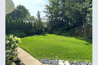 6618 N Lightfoot Avenue, Chicago, IL 60646 - Photo 5