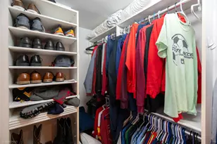 110 E Delaware Pl, Chicago, IL 60611 - Photo 23