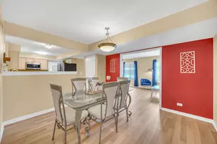 206 Albert Dr, Vernon Hills, IL 60061 - Photo 9