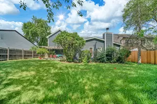 206 Albert Dr, Vernon Hills, IL 60061 - Photo 39