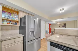 206 Albert Dr, Vernon Hills, IL 60061 - Photo 13