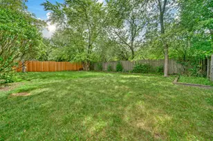 206 Albert Dr, Vernon Hills, IL 60061 - Photo 37
