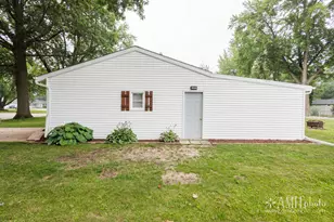 631 Robert Dr, Bourbonnais, IL 60914 - Photo 3