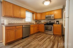 631 Robert Dr, Bourbonnais, IL 60914 - Photo 13