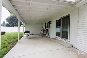 631 Robert Dr, Bourbonnais, IL 60914 - Photo 7