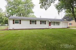 631 Robert Dr, Bourbonnais, IL 60914 - Photo 1