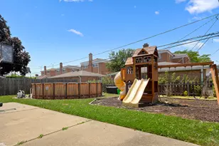8820 N Elmore St, Niles, IL 60714 - Photo 41
