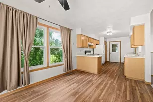 510 W Hitt St, Mount Morris, IL 61054 - Photo 5