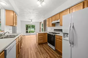 510 W Hitt St, Mount Morris, IL 61054 - Photo 3