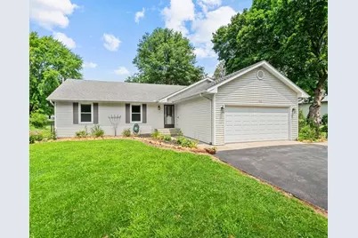 510 W Hitt Street, Mount Morris, IL 61054 - Photo 1