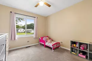 5701 Bedford Ct, Hanover Park, IL 60133 - Photo 15