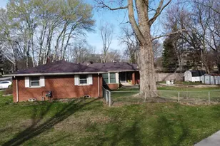 2775 E Riverview Dr, Kankakee, IL 60901 - Photo 5