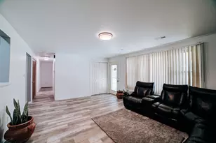 2775 E Riverview Dr, Kankakee, IL 60901 - Photo 13