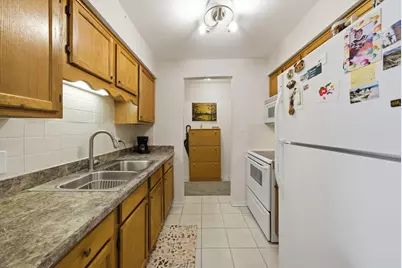 6135 W 94th Street #C8, Oak Lawn, IL 60453 - Photo 9