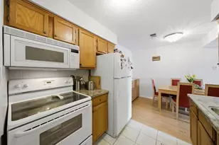 6135 W 94th St, Oak Lawn, IL 60453 - Photo 13
