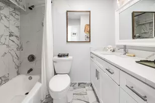 5445 N Sheridan Rd, Chicago, IL 60640 - Photo 11