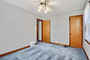10440 S Hamlin Ave, Chicago, IL 60655 - Photo 17