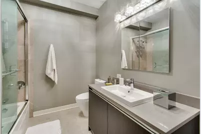 225 N Columbus Drive #5510, Chicago, IL 60601 - Photo 33
