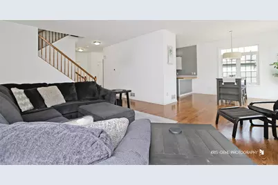 1277 Queen Ann Lane, Gurnee, IL 60031 - Photo 5
