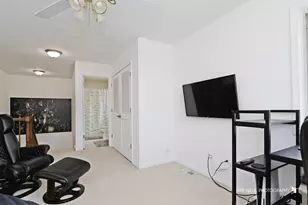 1277 Queen Ann Ln, Gurnee, IL 60031 - Photo 17