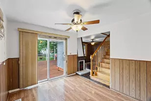 2205 Bluebird Ln, Rolling Meadows, IL 60008 - Photo 9