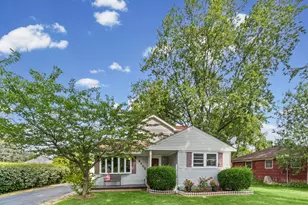 2205 Bluebird Ln, Rolling Meadows, IL 60008 - Photo 1