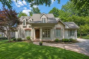 130 S Madison St, Hinsdale, IL 60521 - Photo 1