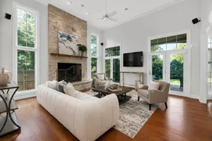 130 S Madison St, Hinsdale, IL 60521 - Photo 5