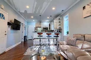 7223 N Oakley Ave, Chicago, IL 60645 - Photo 3