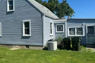 2201 N Hawthorne Ave, Melrose Park, IL 60164 - Photo 3