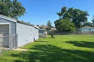 2201 N Hawthorne Ave, Melrose Park, IL 60164 - Photo 5