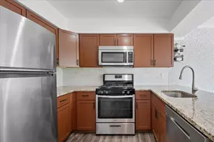36 Constitution Ct, Vernon Hills, IL 60061 - Photo 5
