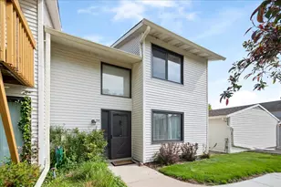 36 Constitution Ct, Vernon Hills, IL 60061 - Photo 1
