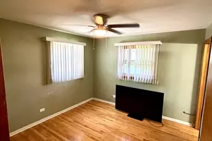 5023 W 81st St, Burbank, IL 60459 - Photo 9