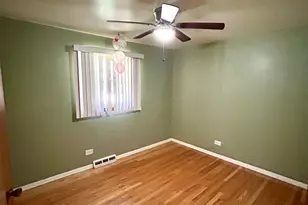 5023 W 81st St, Burbank, IL 60459 - Photo 5