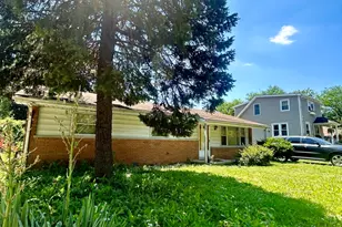 5023 W 81st St, Burbank, IL 60459 - Photo 1