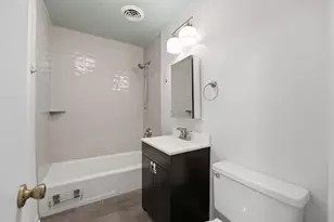 1030 W Byron St, Chicago, IL 60613 - Photo 25