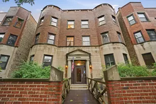 1030 W Byron St, Chicago, IL 60613 - Photo 1