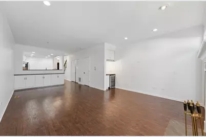 4268 W Harrington Lane, Chicago, IL 60646 - Photo 7