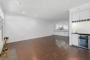 4268 W Harrington Ln, Chicago, IL 60646 - Photo 5