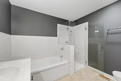 4268 W Harrington Lane, Chicago, IL 60646 - Photo 23