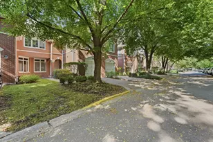 4268 W Harrington Ln, Chicago, IL 60646 - Photo 35