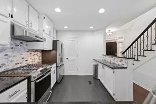 4268 W Harrington Ln, Chicago, IL 60646 - Photo 11