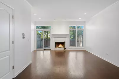 4268 W Harrington Lane, Chicago, IL 60646 - Photo 3