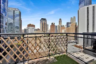 101 W Superior St, Chicago, IL 60654 - Photo 17