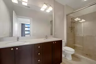 101 W Superior St, Chicago, IL 60654 - Photo 5