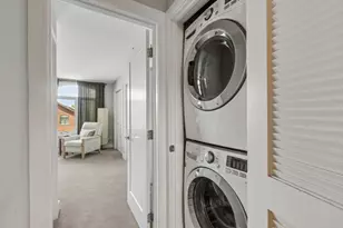 2813 S Grove St, Chicago, IL 60608 - Photo 21