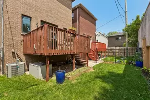 2813 S Grove St, Chicago, IL 60608 - Photo 29